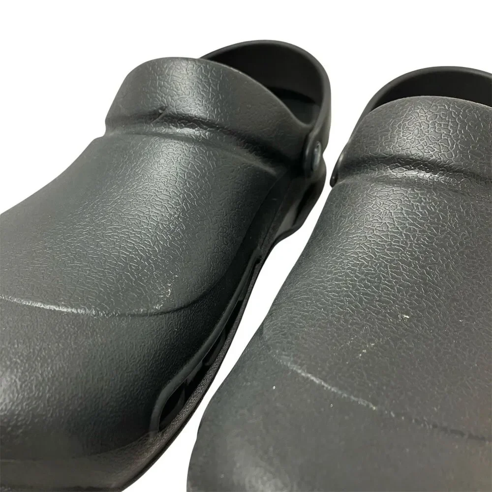 CROCS pre owned